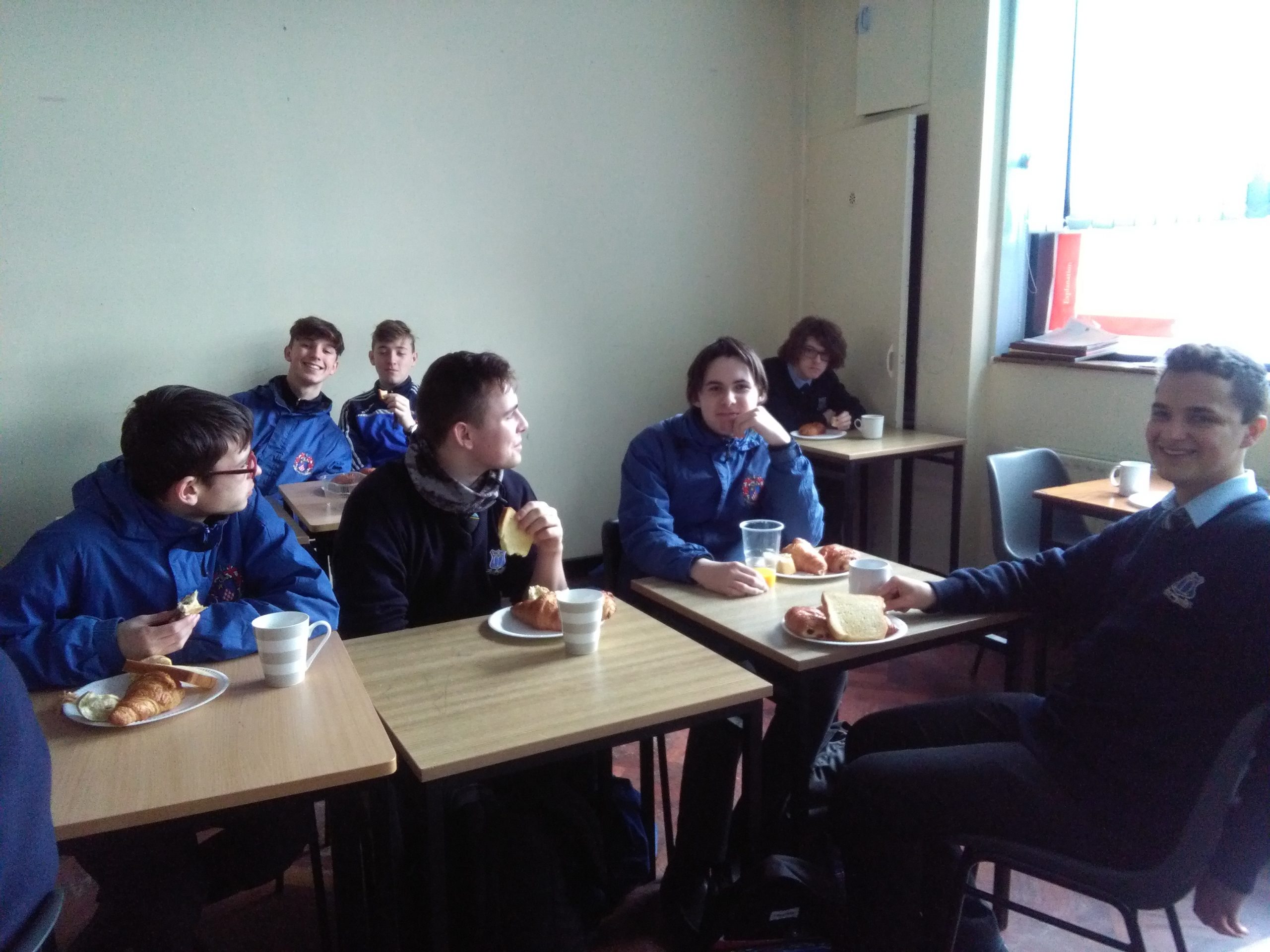 "Le petit dejeuner" with Transition Years